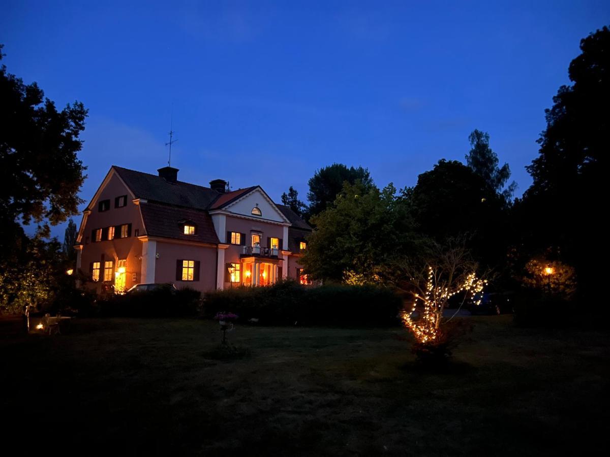 Herrgards Hotell Gyllene Haesten Västervik Kültér fotó